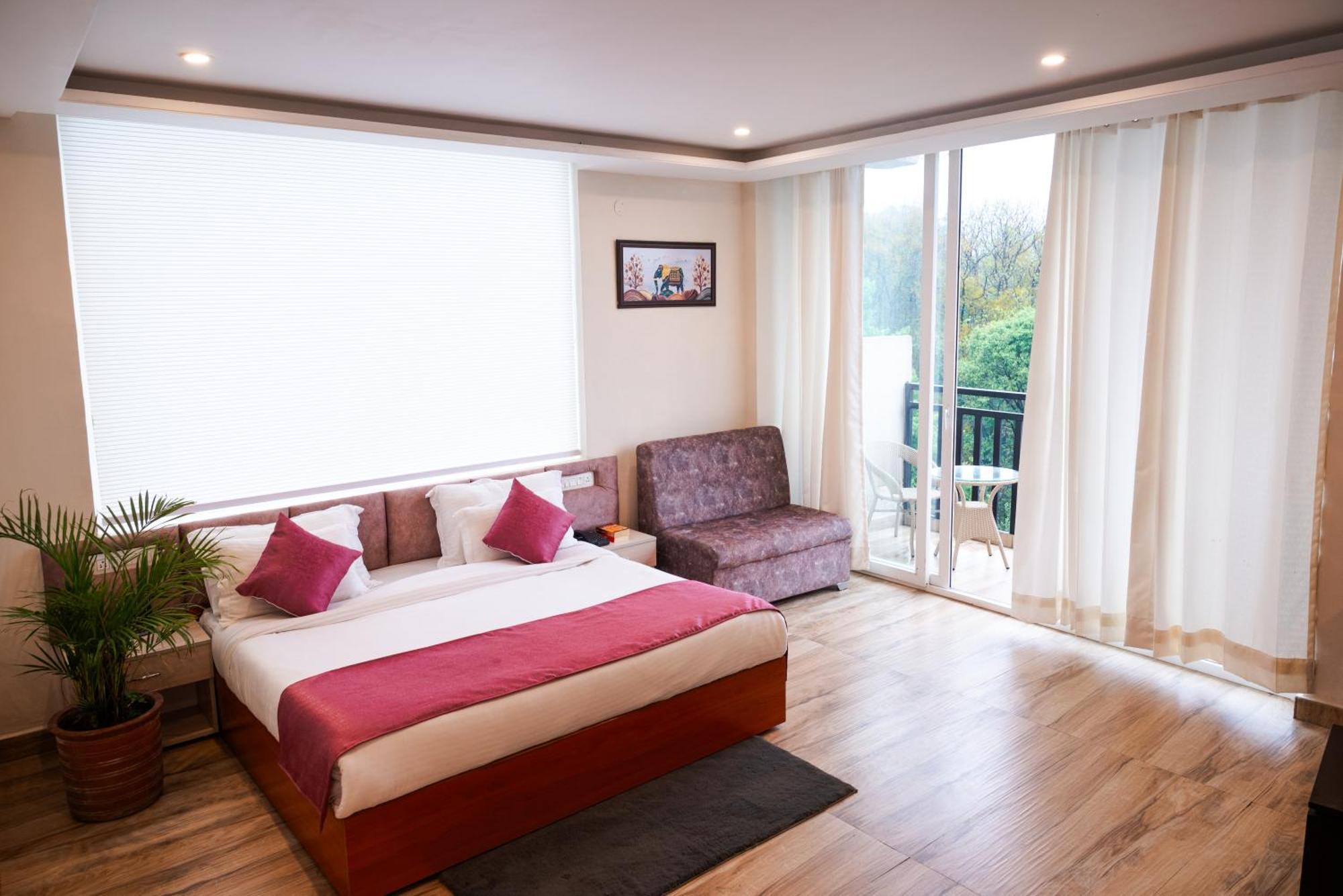 Hotel Sagar Residency - Best Mountain View Hotel In Pālampur Exterior foto